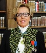 Mme Danièle Sallenave en habit d'académicien sallenave.jpg